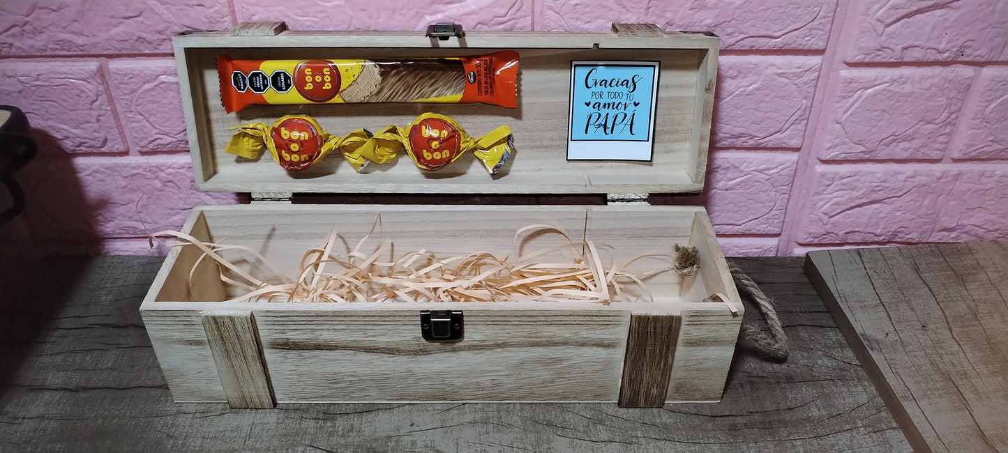 Box madera Para Papá 💙 remera blanca y body + 2 bombones + 1 barrita bon o bon (la remera para papá una vez realizada la compra nos pasas el diseño a WhatsApp)