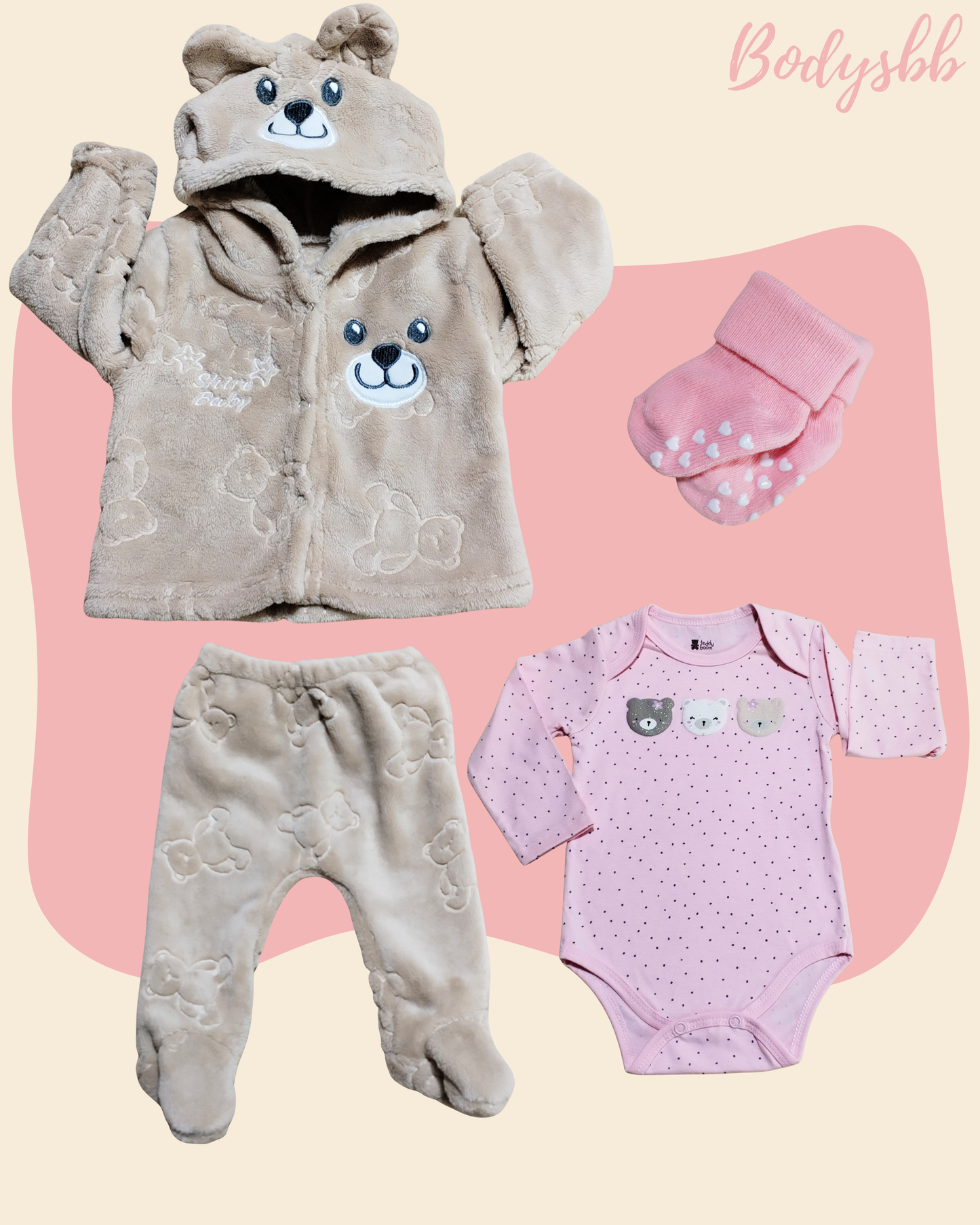 Conjunto peluche color marrón 🩷🤎 4 piezas. 1 campera peluche abotonada con capucha + 1 pantalón peluche + 1 body 100% algodón premium manga larga + 1 par de medias antideslizantes