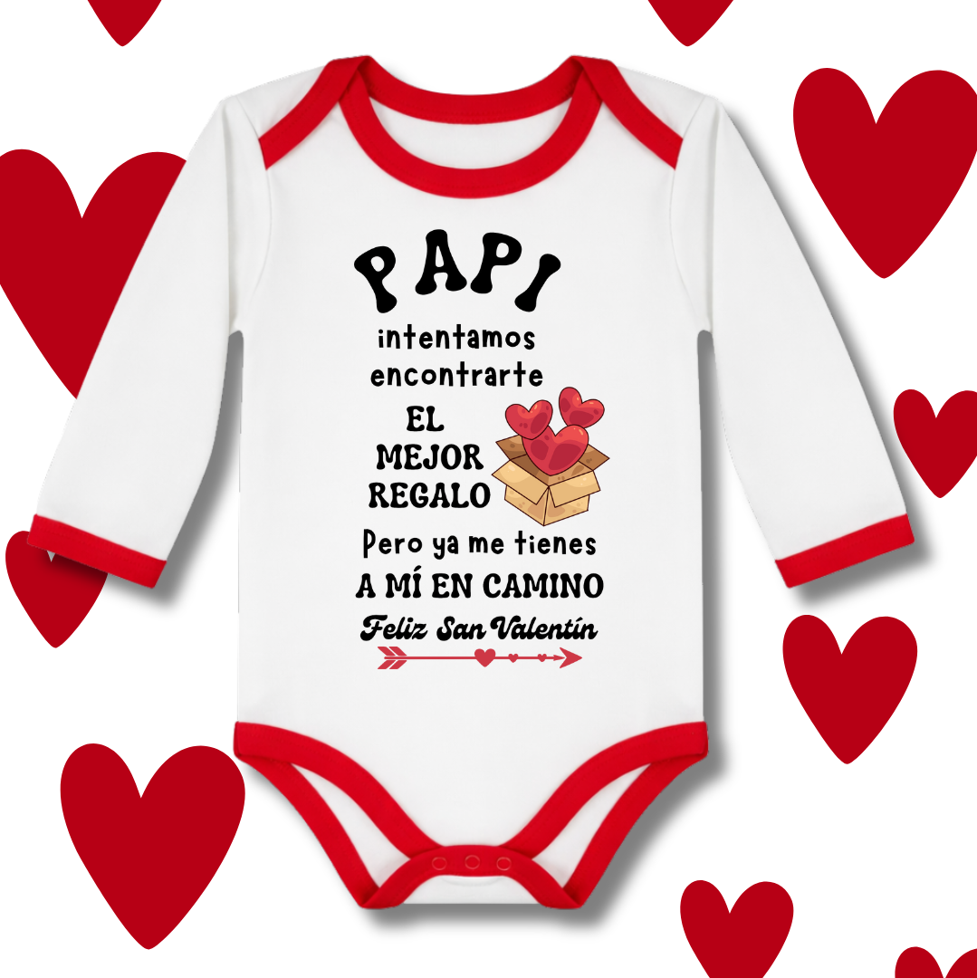 Body san valentin con borde de color ♥️ papi intentamos encontrarte el mejor regalo pero ya me tienes a mí en camino
