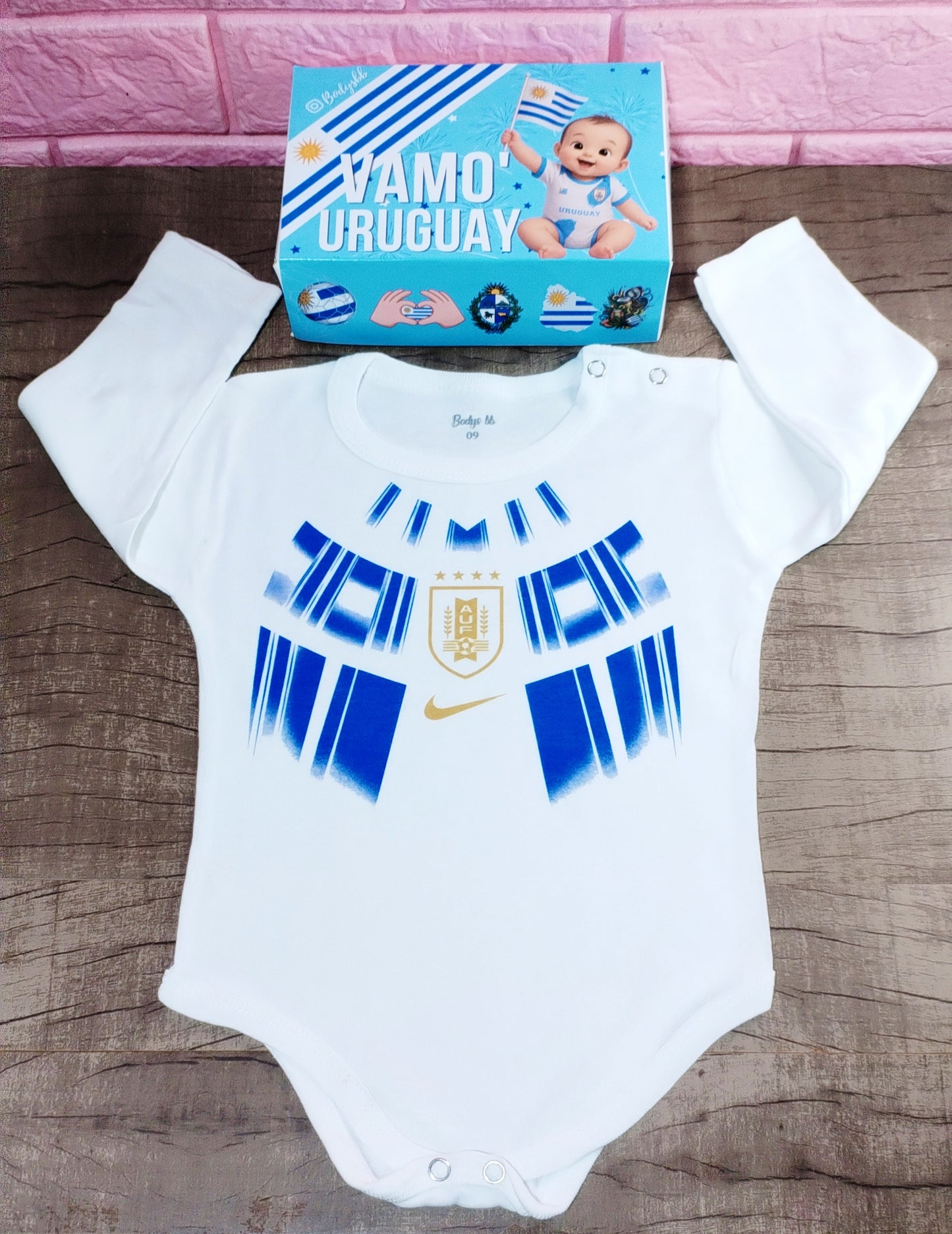 Body blanco Uruguay (estilo remera alternativa) 🇺🇾🩵