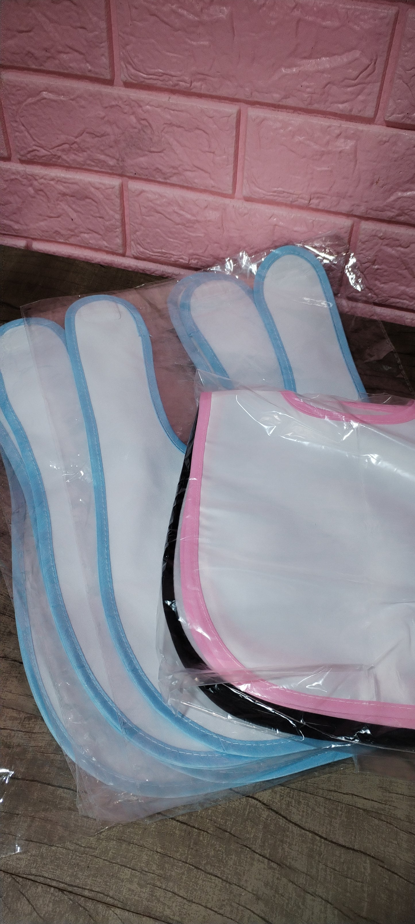 Babero rosa o celeste