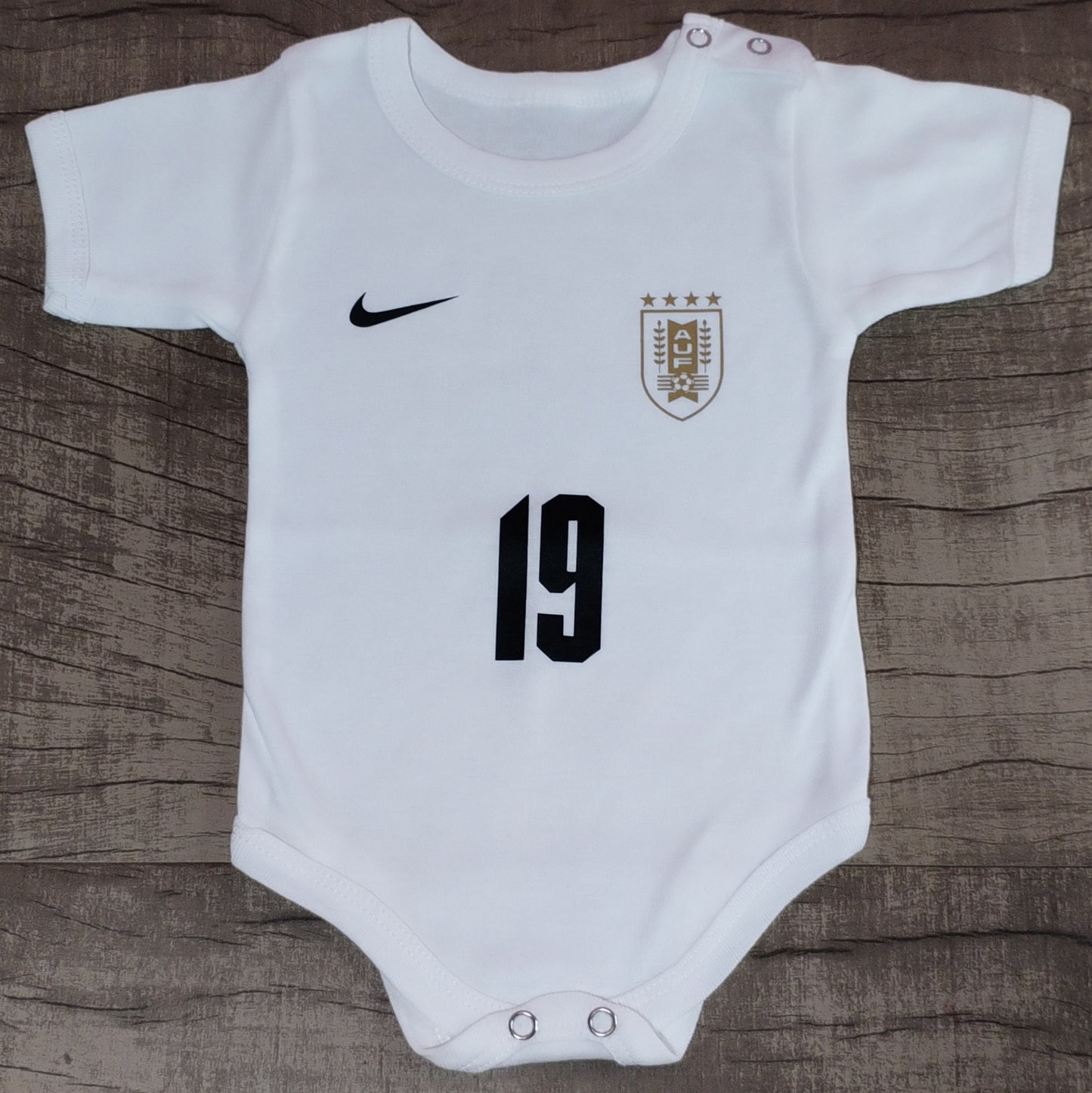 Body Uruguay talle 0 manga corta estamapdo con vinilo textil n° 19